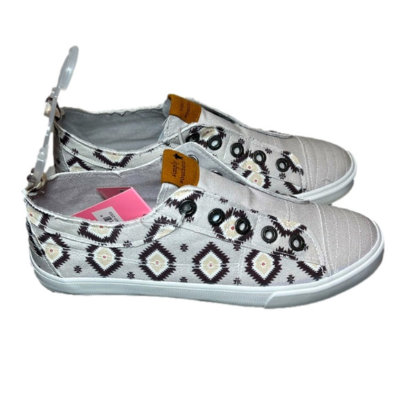 Simply Southern Shoes - Simply Southern Slip-On Sneakers/Tennis Shoes - Size 7 - Gray/Brown Tribal - NWT